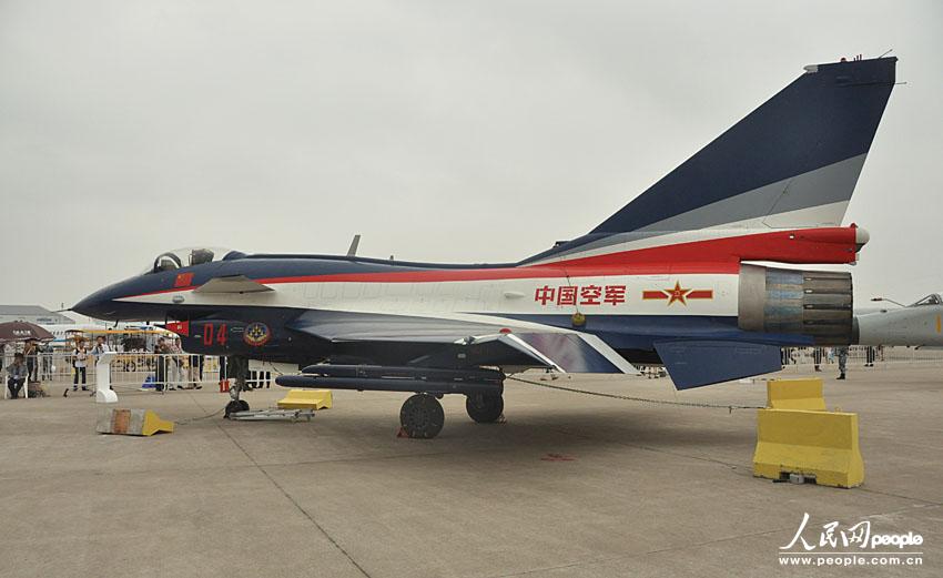 組圖:人民網(wǎng)記者近看中國空軍殲-10表演機